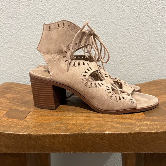 Mossimo Heels - Picture 1 of 6